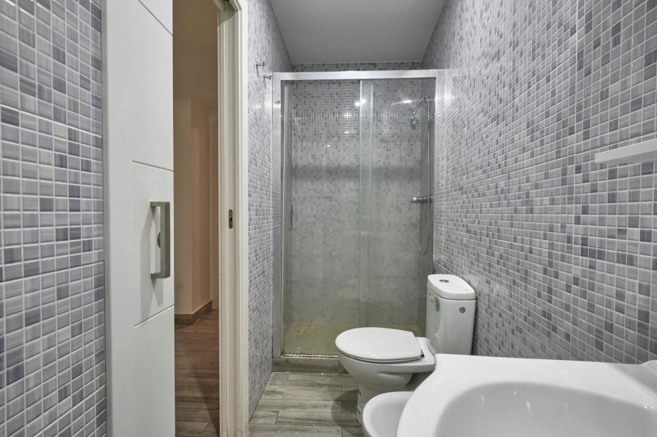 Nunez De Arce Habitaciones Madrid Exterior foto
